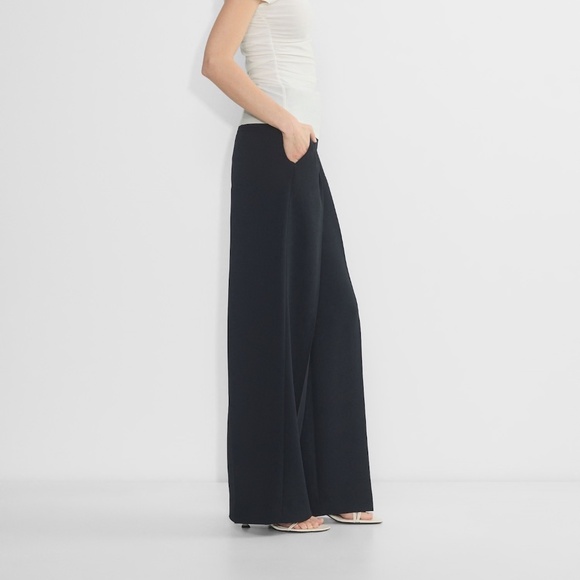 NWT The Effortless Pant™ Wider - Crepette, Black - Picture 3 of 7